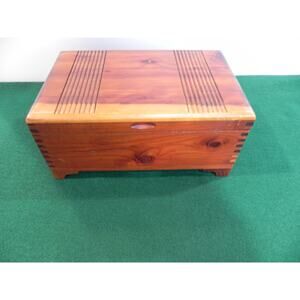 Cedar Wood Box Dovetailed Footed Hinged Lid